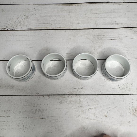 Noritake Blue Hill 2482 Napkin Rings Set of 4 Fine China Floral - Picture 3 of 8